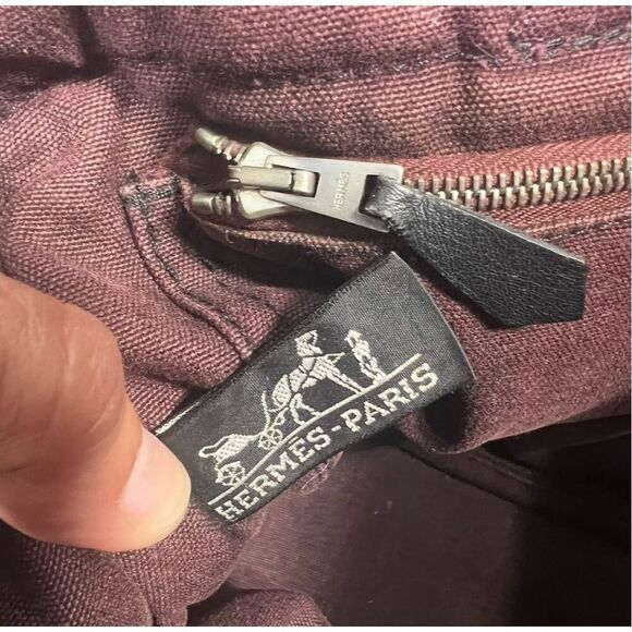 Hermès Fourre-Tout PM Black and Burgundy Canvas Tote Bag - Picture 5 of 13